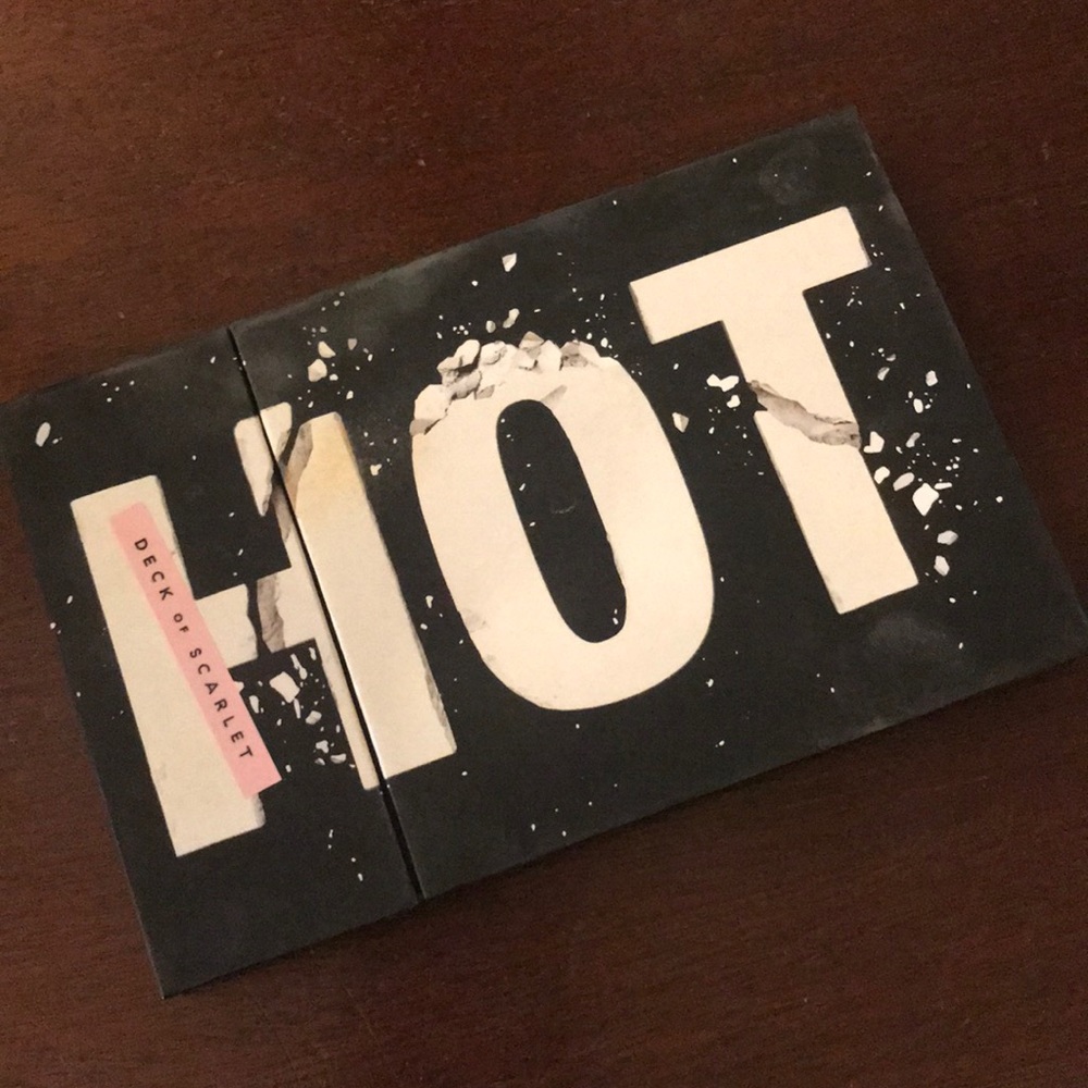 Deck of scarlet palette